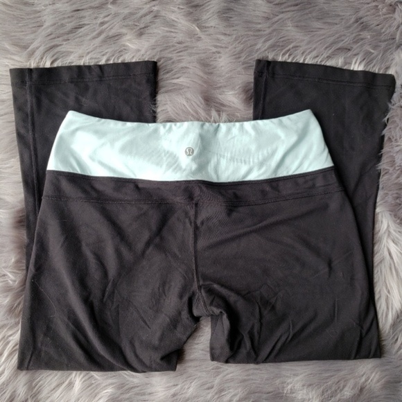 Lululemon Crop Yoga Pants Black/teal/White sz 10 - Picture 1 of 6